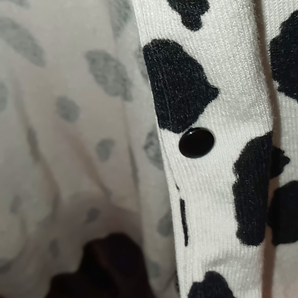 Sweater - Picture 3 of 5